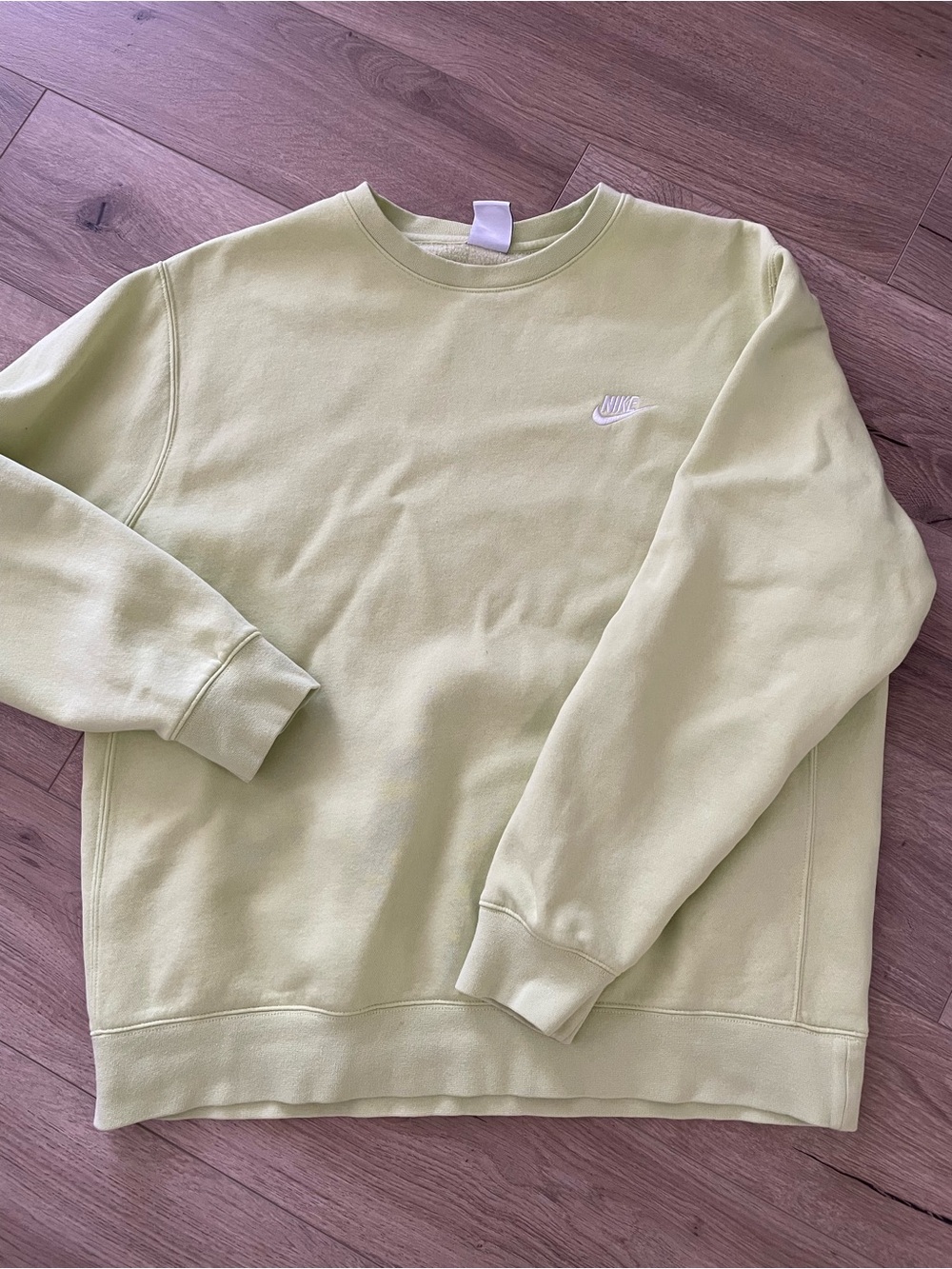 Nike sportswear club fleece crewneck lemon twist colorway men’s L